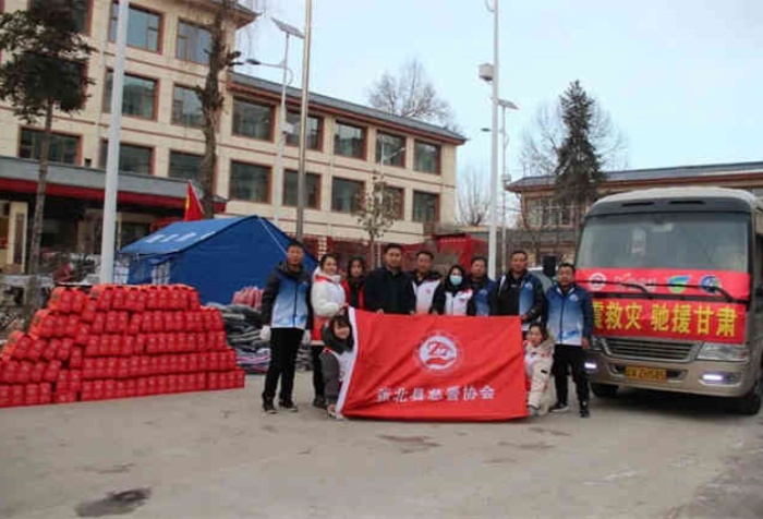 張家口勤豐公司馳援甘肅 抗震救災